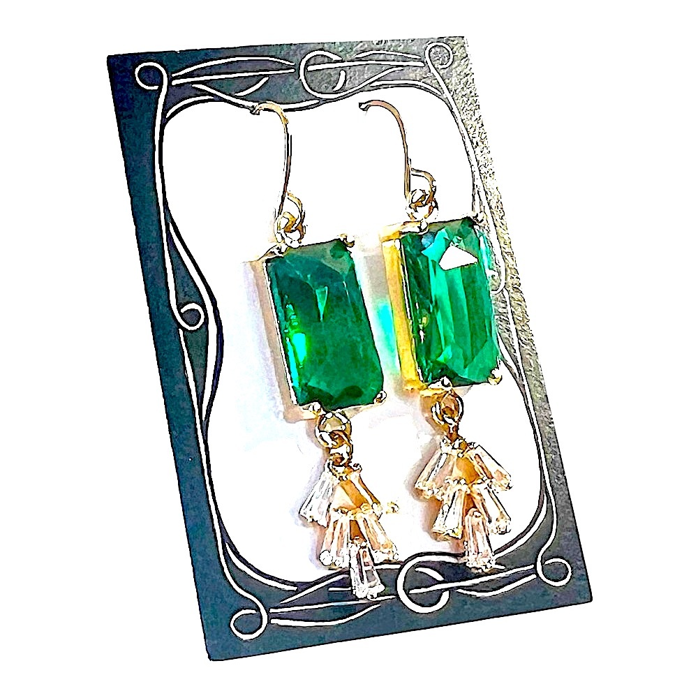 Emerald Green Gold Tone Earrings with Faux Green Emeralds NEW WITH TAGS/BOX - Picture 6 of 13